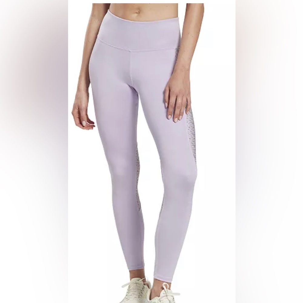 NWT Reebok Women's Modern Safari High-Rise Leggings Size Medium